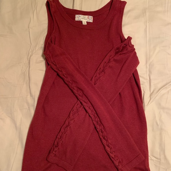 Sweater - Picture 1 of 3